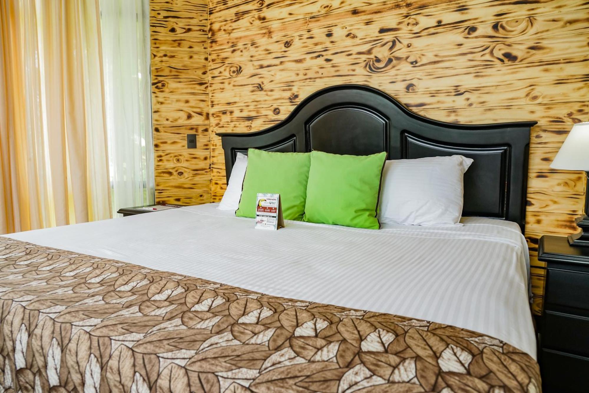 Montana De Fuego Mountain Resort & Spa La Fortuna Room photo