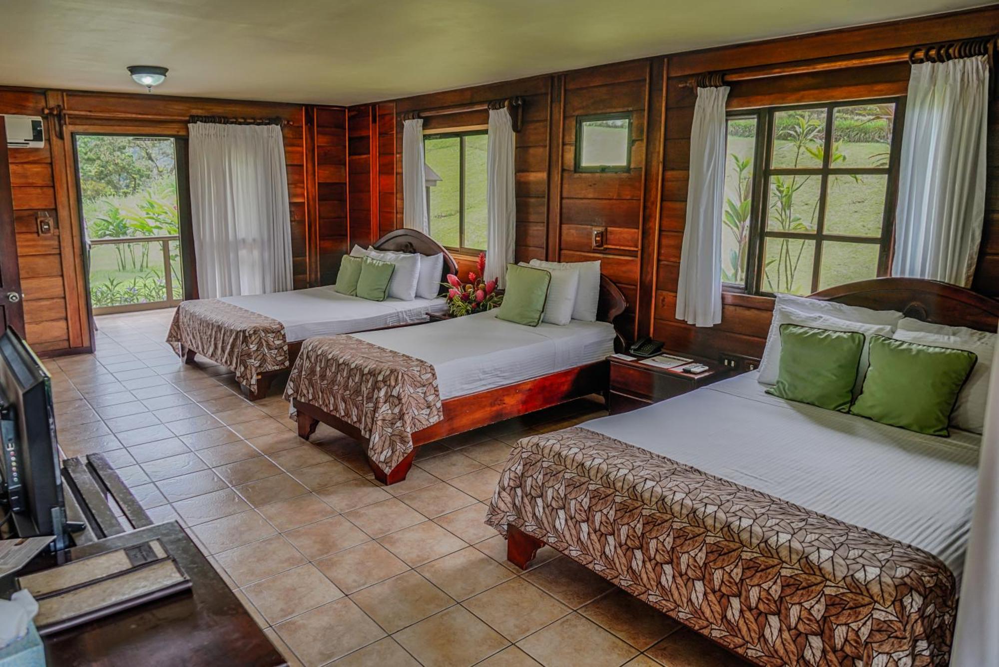 Montana De Fuego Mountain Resort & Spa La Fortuna Room photo