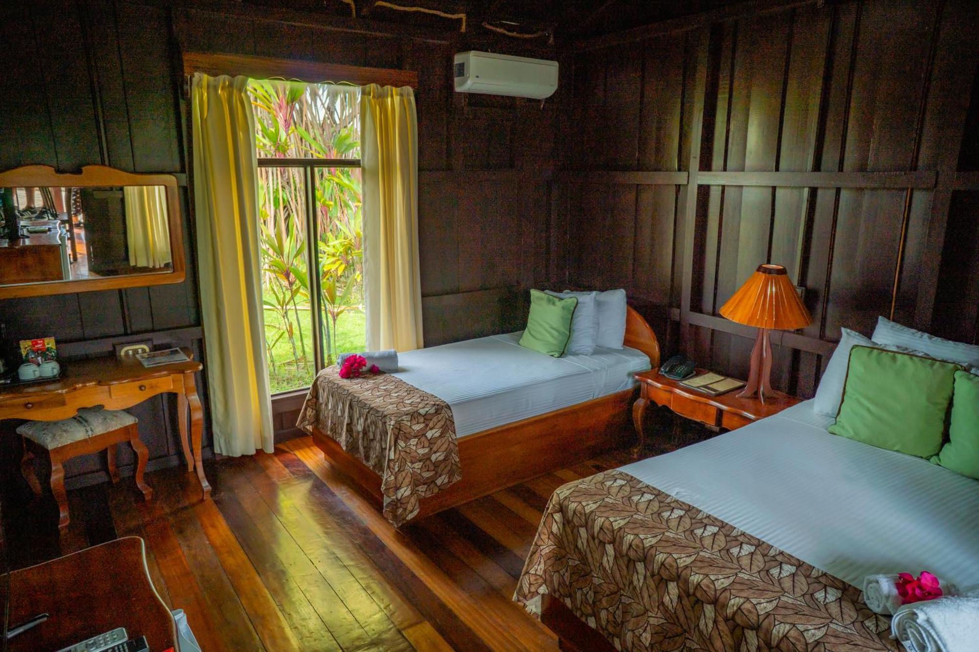 Montana De Fuego Mountain Resort & Spa La Fortuna Room photo